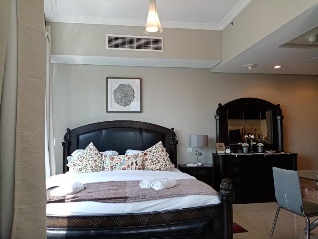 Studio - Bay Central Tower Apartment ดูไบ ภายนอก รูปภาพ